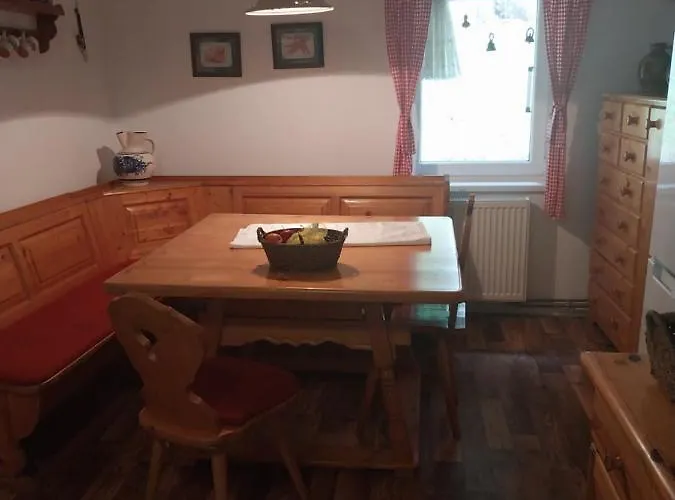 Jaktstuga Karlov Pod Pradedem. Karlov Malá Morávka